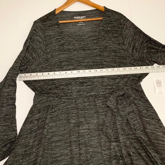 TORRID Women’s Dress, At The Knee, Faux Wrap, Black w/Heather Gray, Plus Sz. 2X - Picture 9 of 16